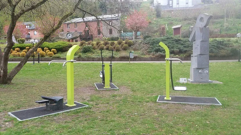 Denfit Urbangym HipWave udendørs fitnessstation