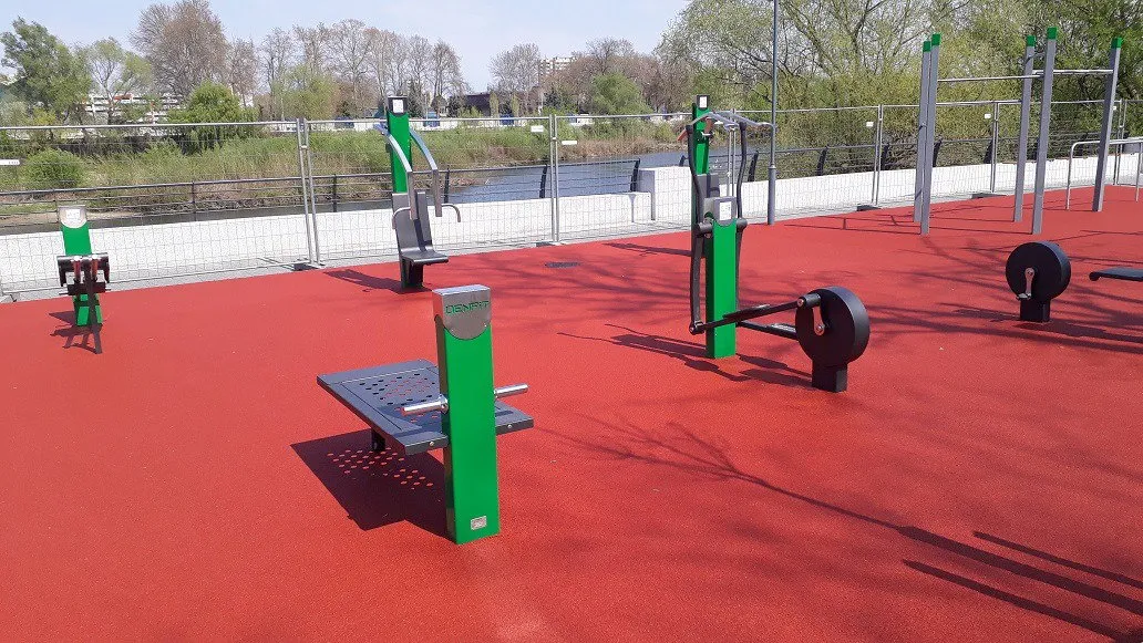 Denfit Urbangym AbShape mavestation udendørs