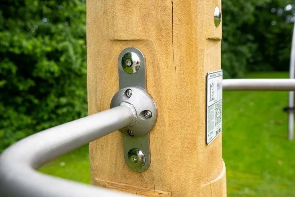 Denfit Nature Kneeraise udendørs mavestation træ core
