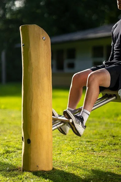 Denfit Nature LegPush benpres udendørs træ i natur