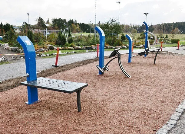 Denfit Urbangym AbShape mavestation udendørs