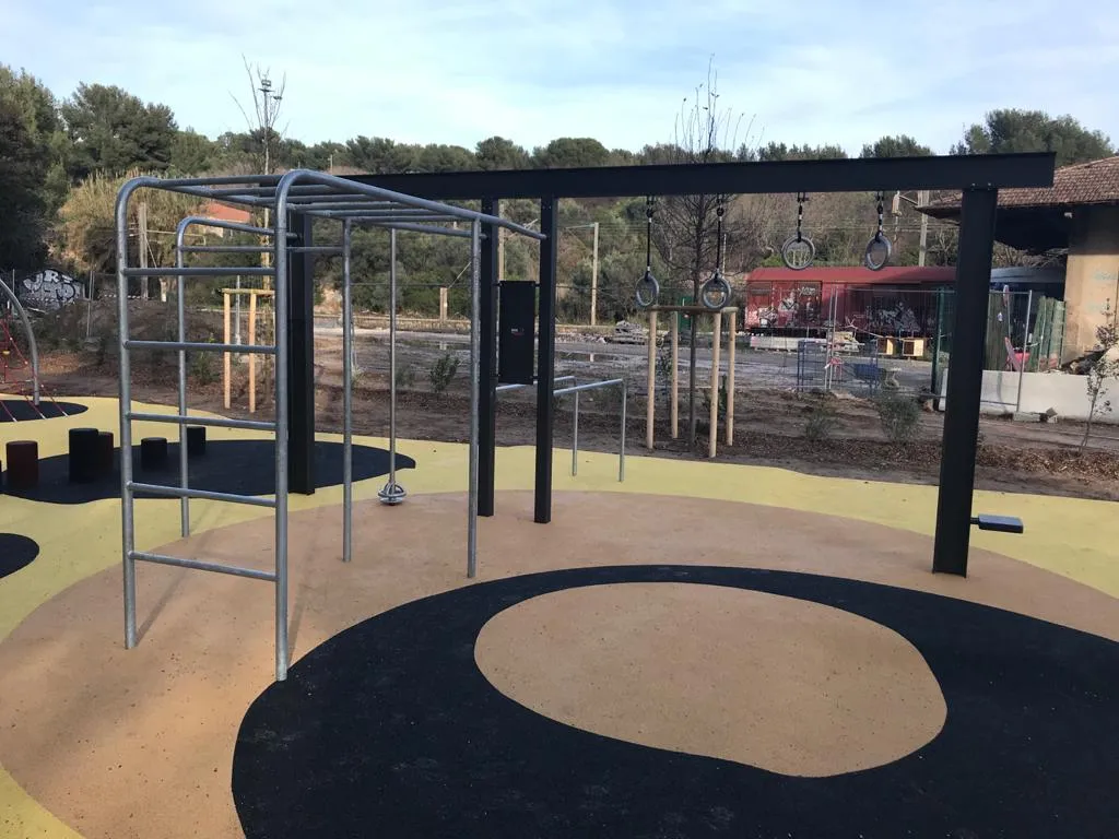 Denfit Crosstraining Pro 1 udendørs træningsstation monkey bars